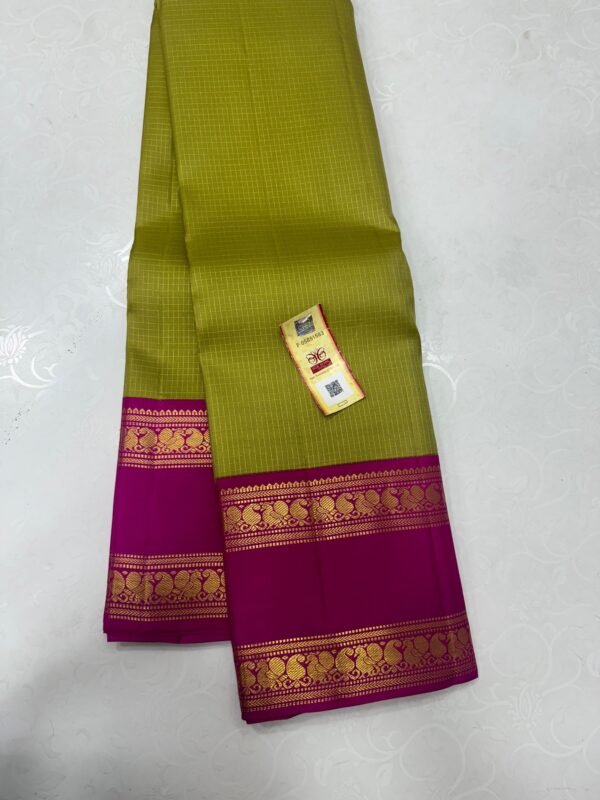 Pure Kanchipuram handloom silk - Image 3